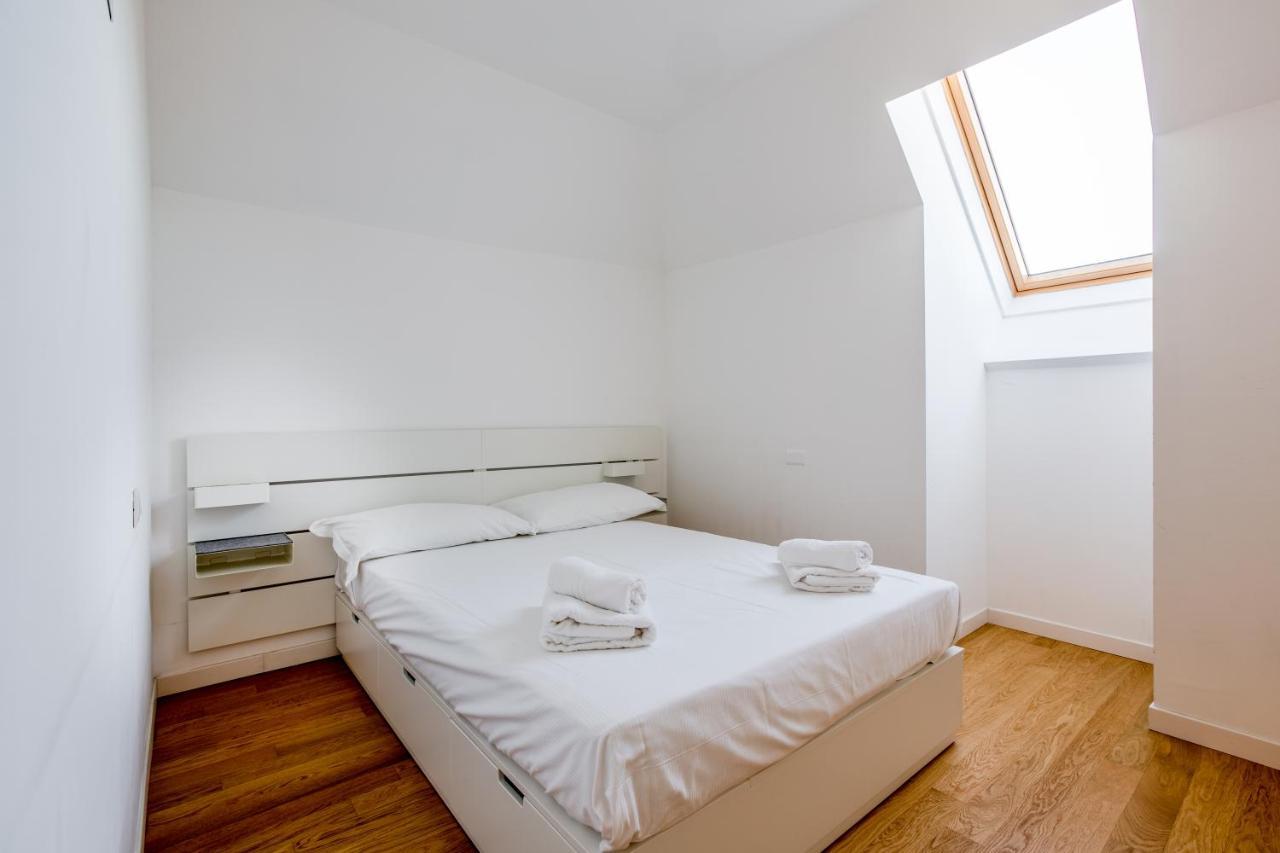 Modern Apt With Terrace, Wifi & Ac Милано Екстериор снимка
