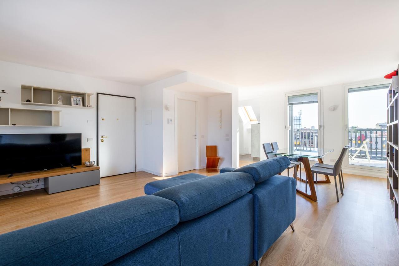 Modern Apt With Terrace, Wifi & Ac Милано Екстериор снимка