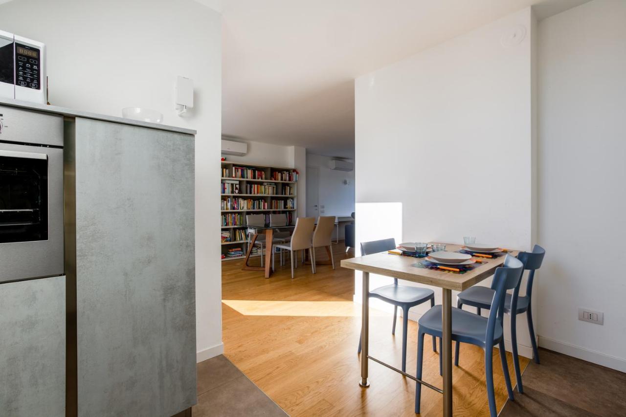 Modern Apt With Terrace, Wifi & Ac Милано Екстериор снимка